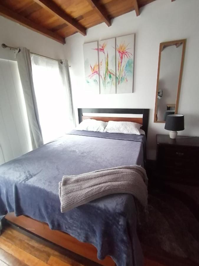 Homestay Airport Traveler's Home. Alajuela