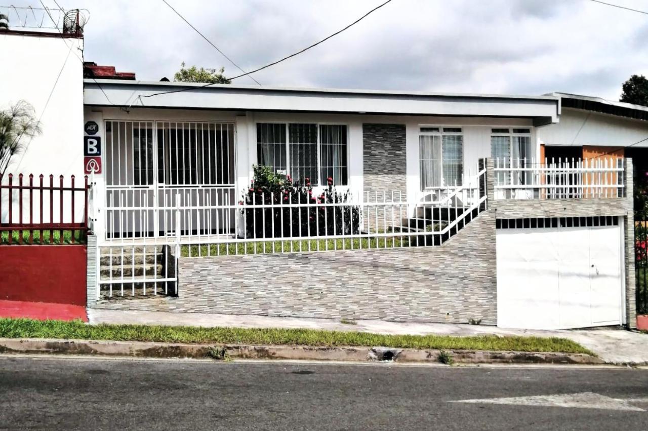 Airport Traveler's Home. Homestay *
