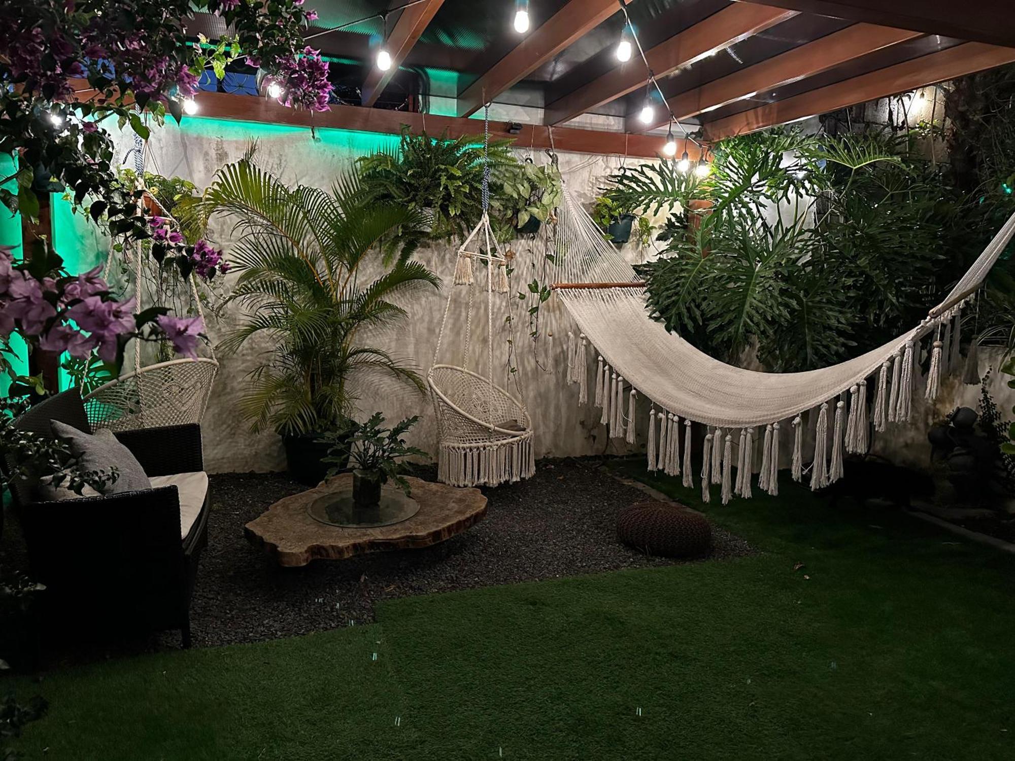 Airport Traveler's Home. Homestay Alajuela